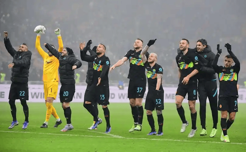 爆文标题：周日003意甲都灵VS莱切 保级生死战！12人伤病VS进攻哑火，小球稳了？